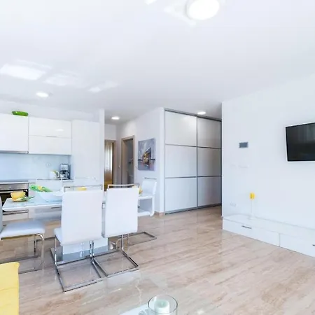 Apartment Maria Vir